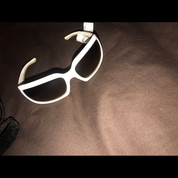 Tom Ford Sunglasses - Picture 3 of 5